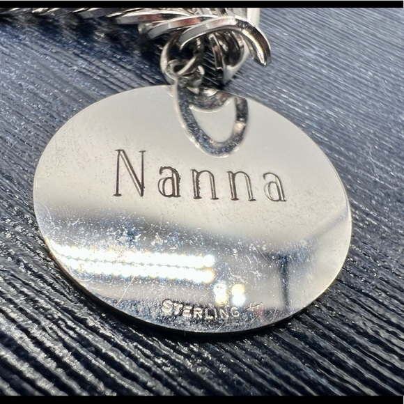 Vintage silver overlay MOTHER /NANNA charm bracelet - Picture 8 of 8